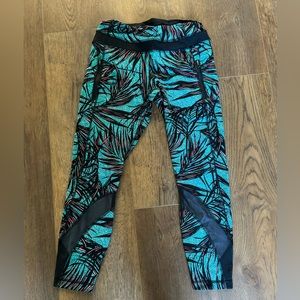 Lululemon Inspire ii crop (limited)